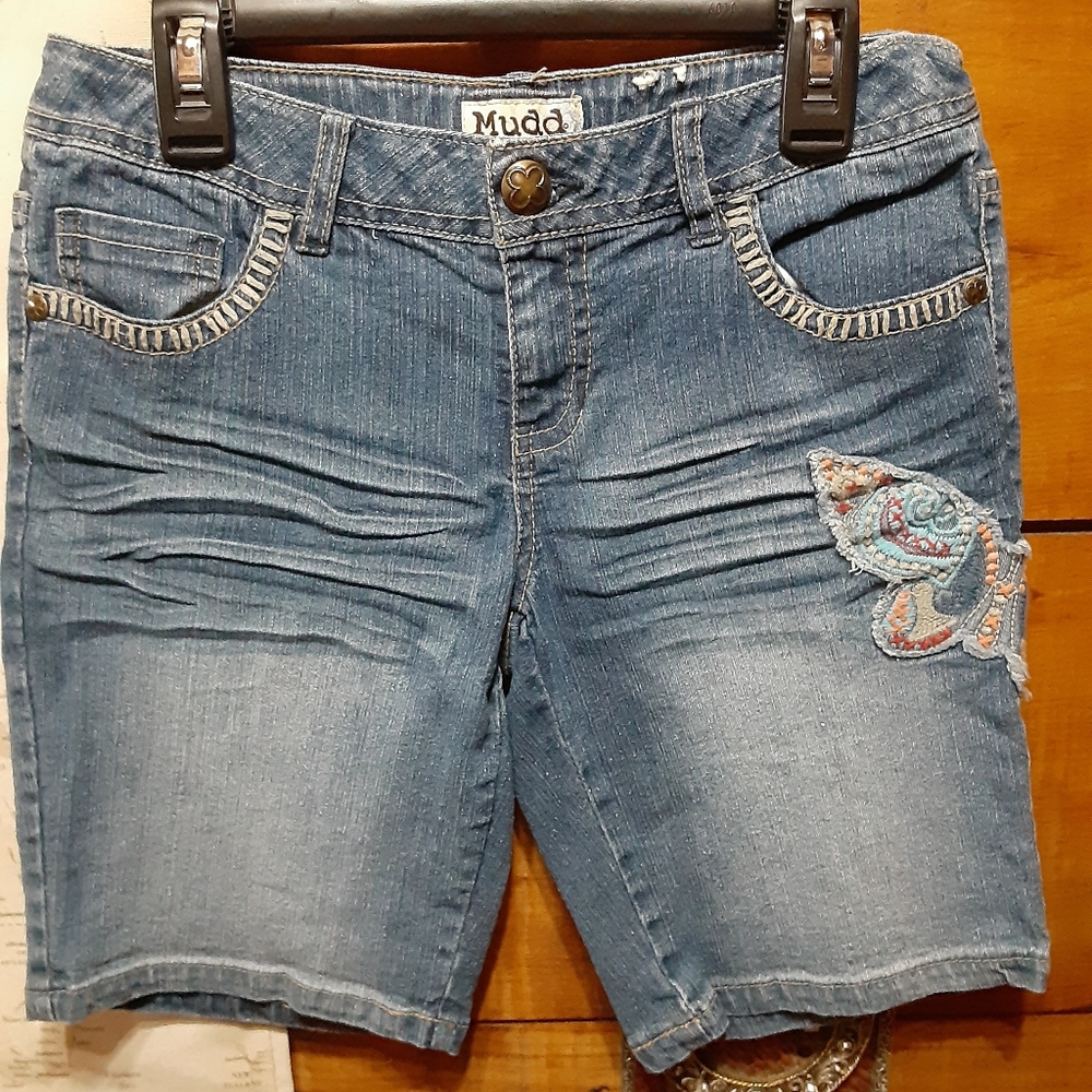 Mudd Girl's Faded Blue Denim Shorts with Embroidered Patch